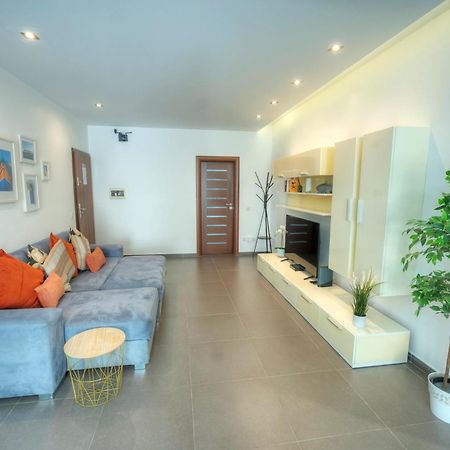 Bright & Large 2Bedrooms In Sliema Center Mpor1-1 Kültér fotó