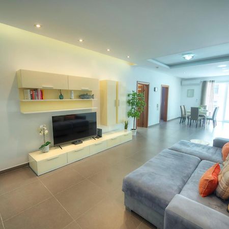 Bright & Large 2Bedrooms In Sliema Center Mpor1-1 Kültér fotó
