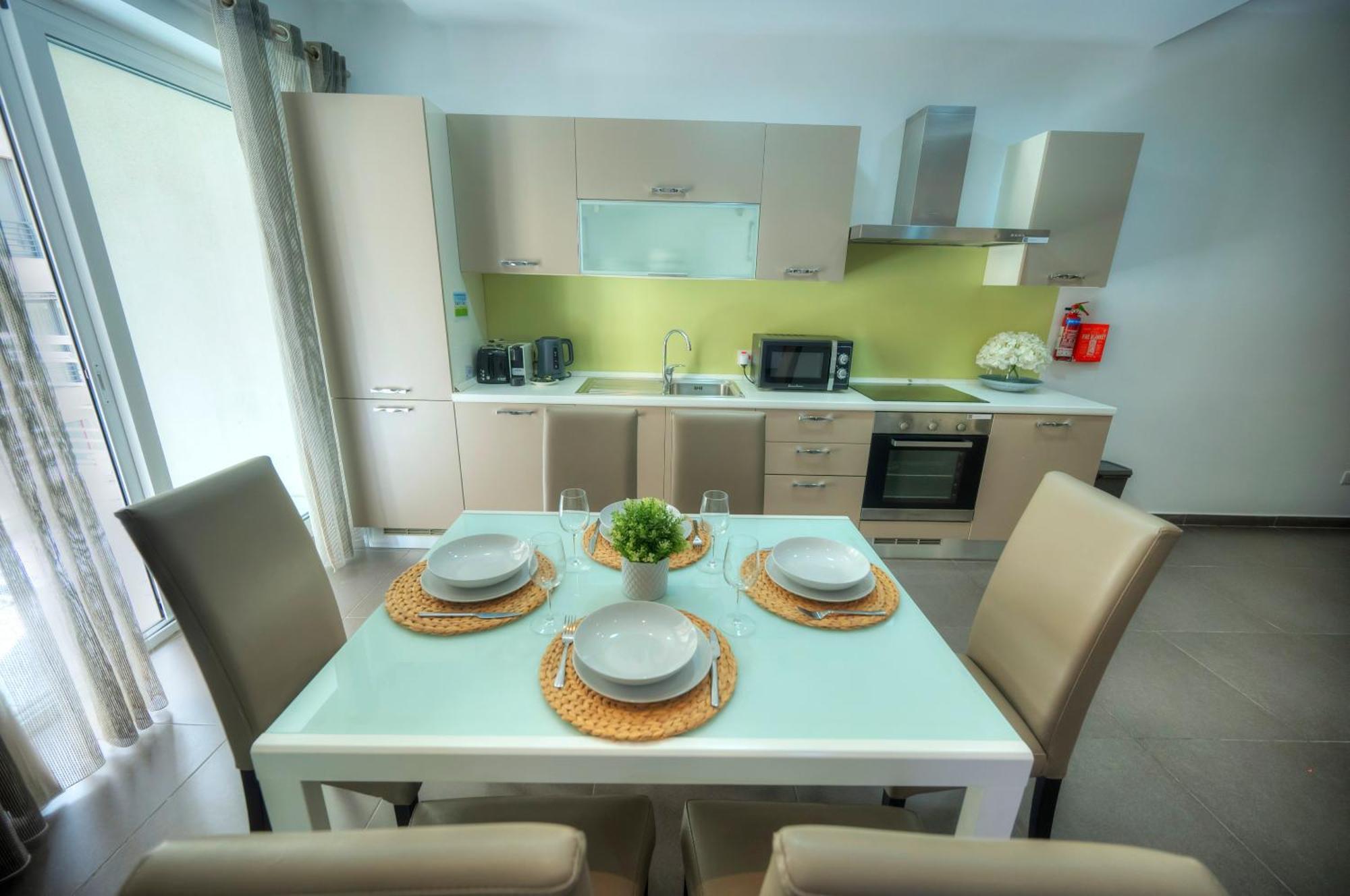Bright & Large 2Bedrooms In Sliema Center Mpor1-1 Kültér fotó
