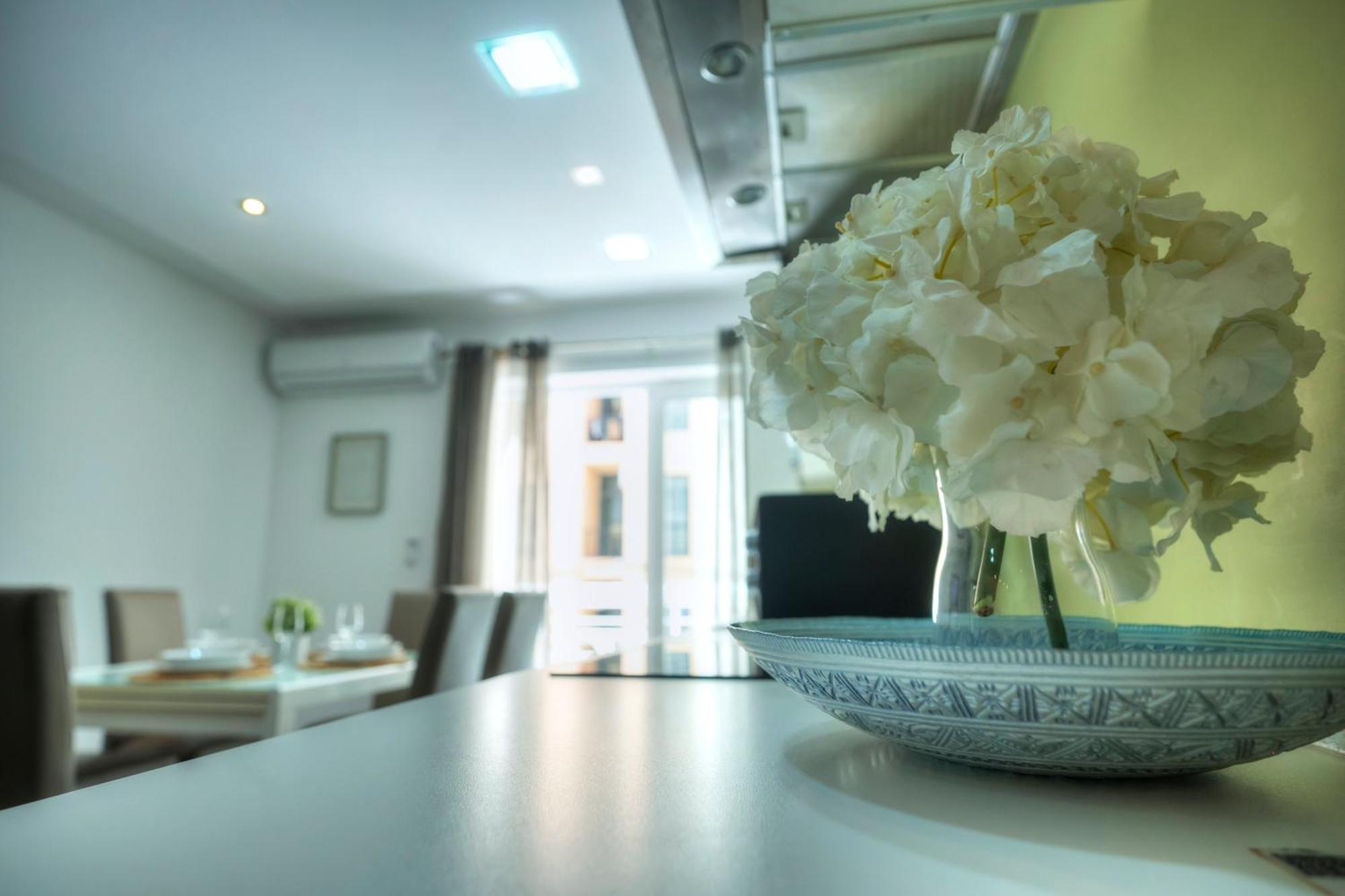 Bright & Large 2Bedrooms In Sliema Center Mpor1-1 Kültér fotó