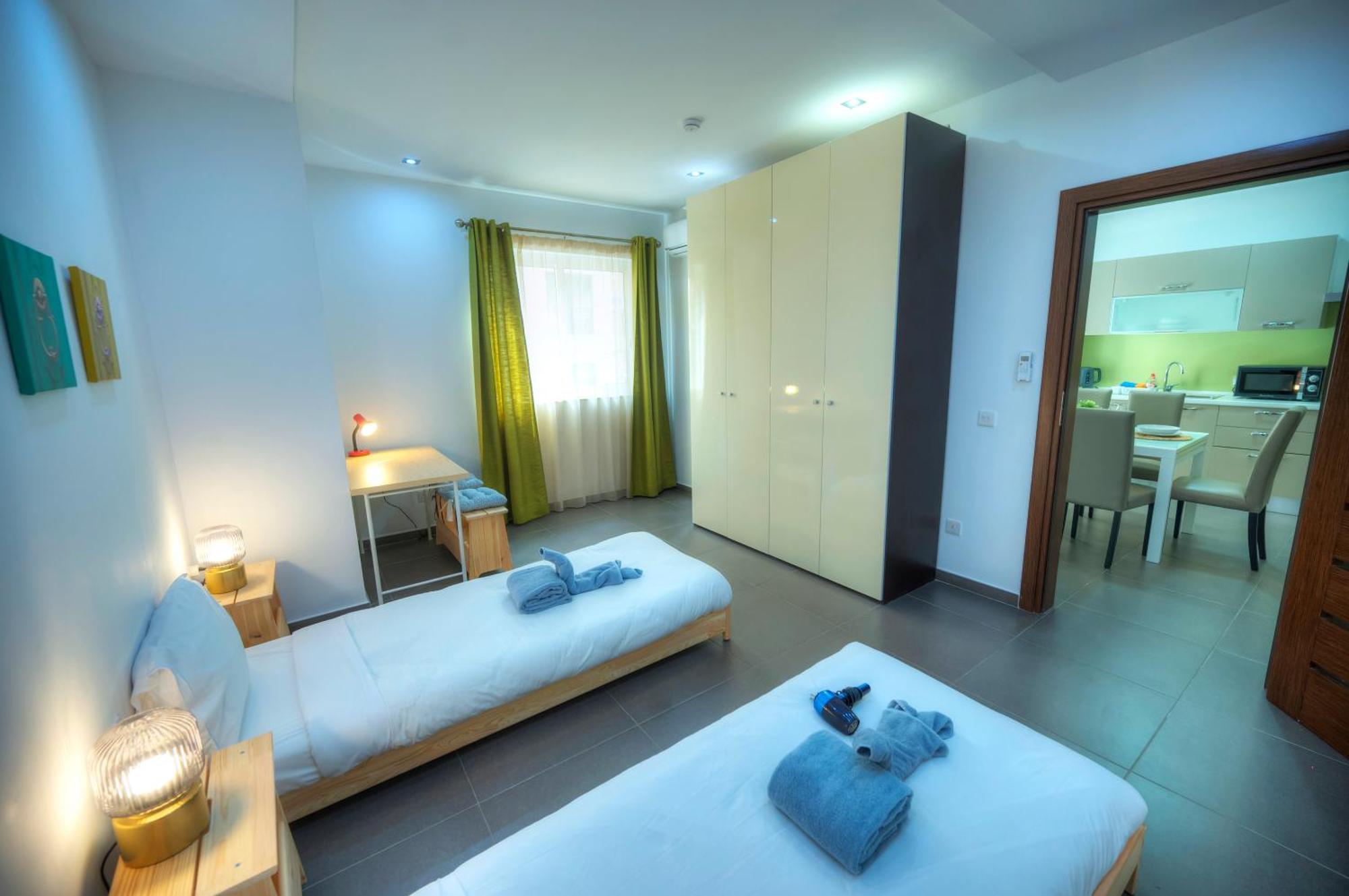 Bright & Large 2Bedrooms In Sliema Center Mpor1-1 Kültér fotó