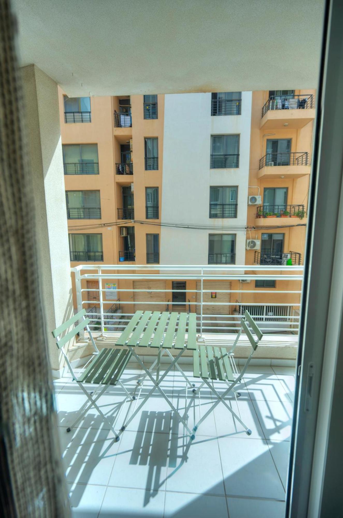 Bright & Large 2Bedrooms In Sliema Center Mpor1-1 Kültér fotó